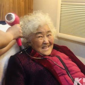 【都市快报】 车子开到楼下，为老人更衣、洗澡、剪指甲一条龙